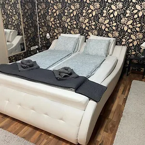 https://apt-lovely-on-raday-corso.inbudapesthotels.com